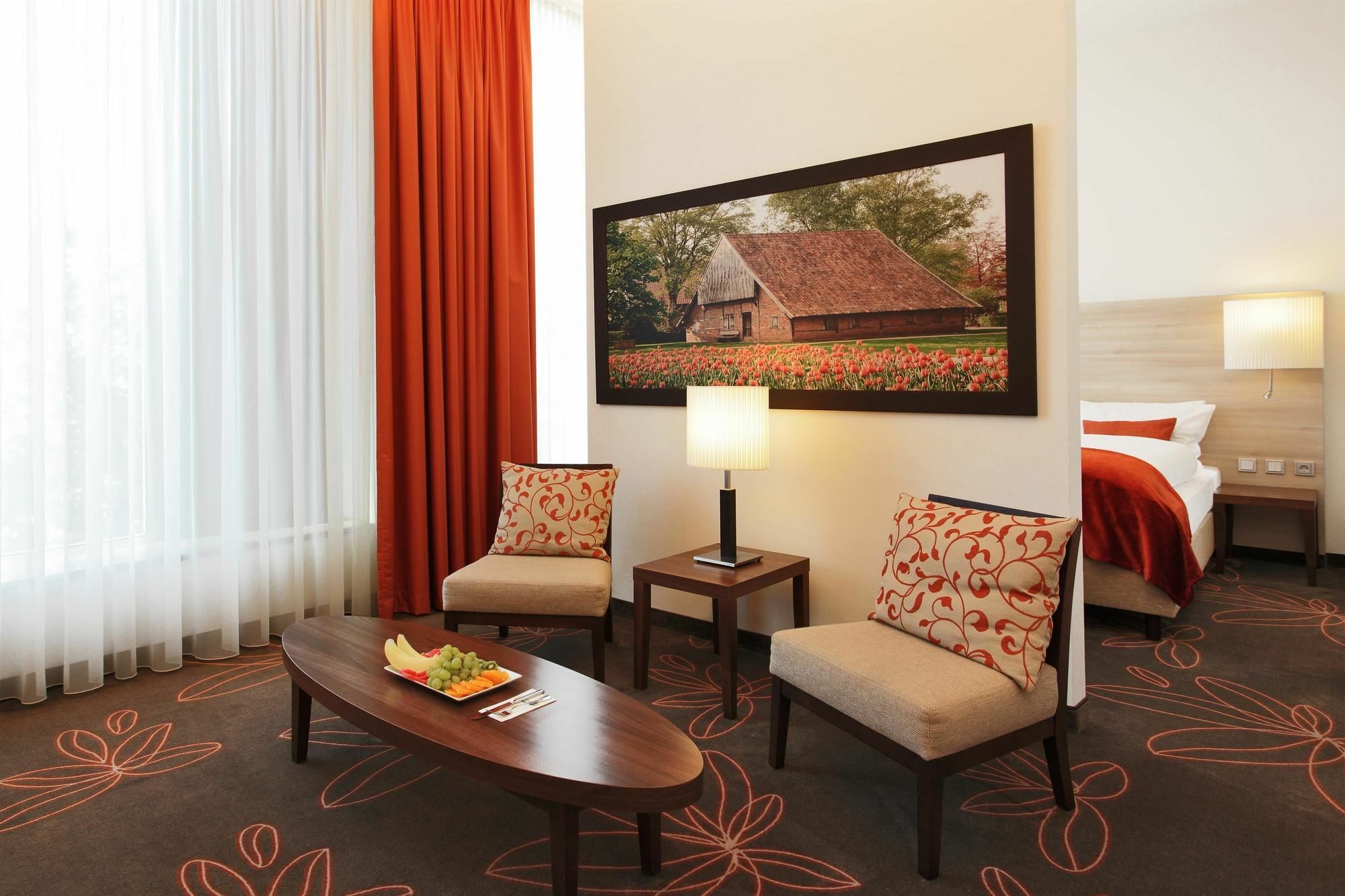 H4 Hotel