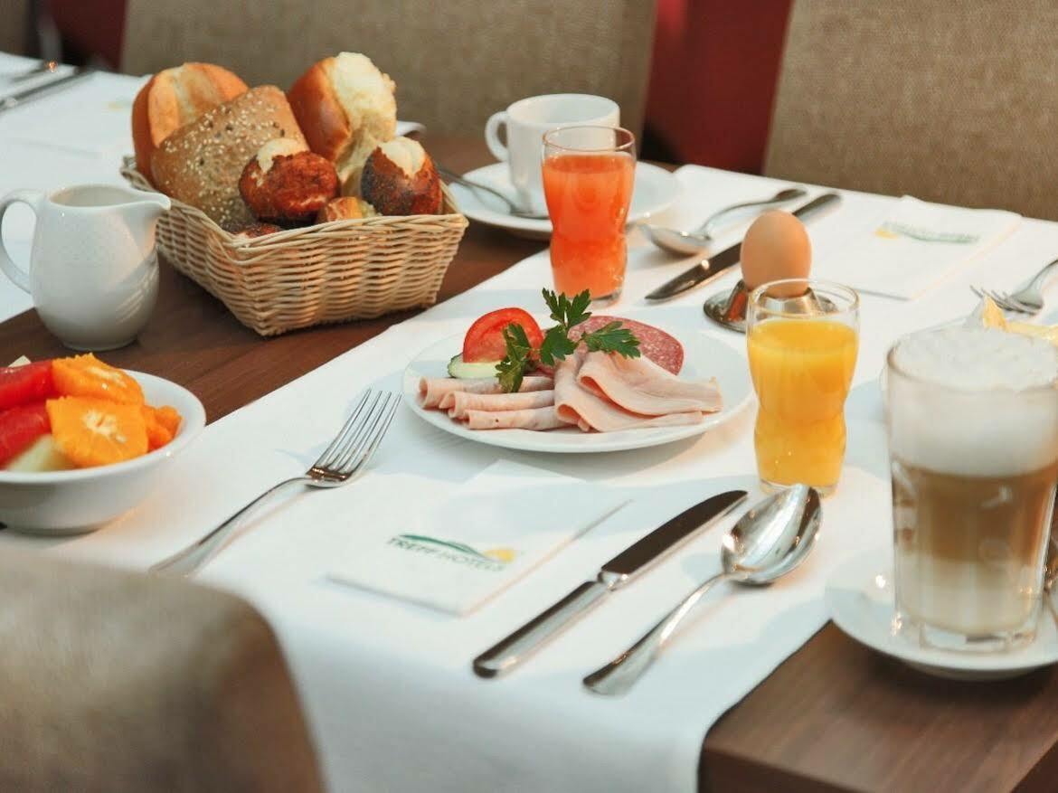 H4 Hotel 4*