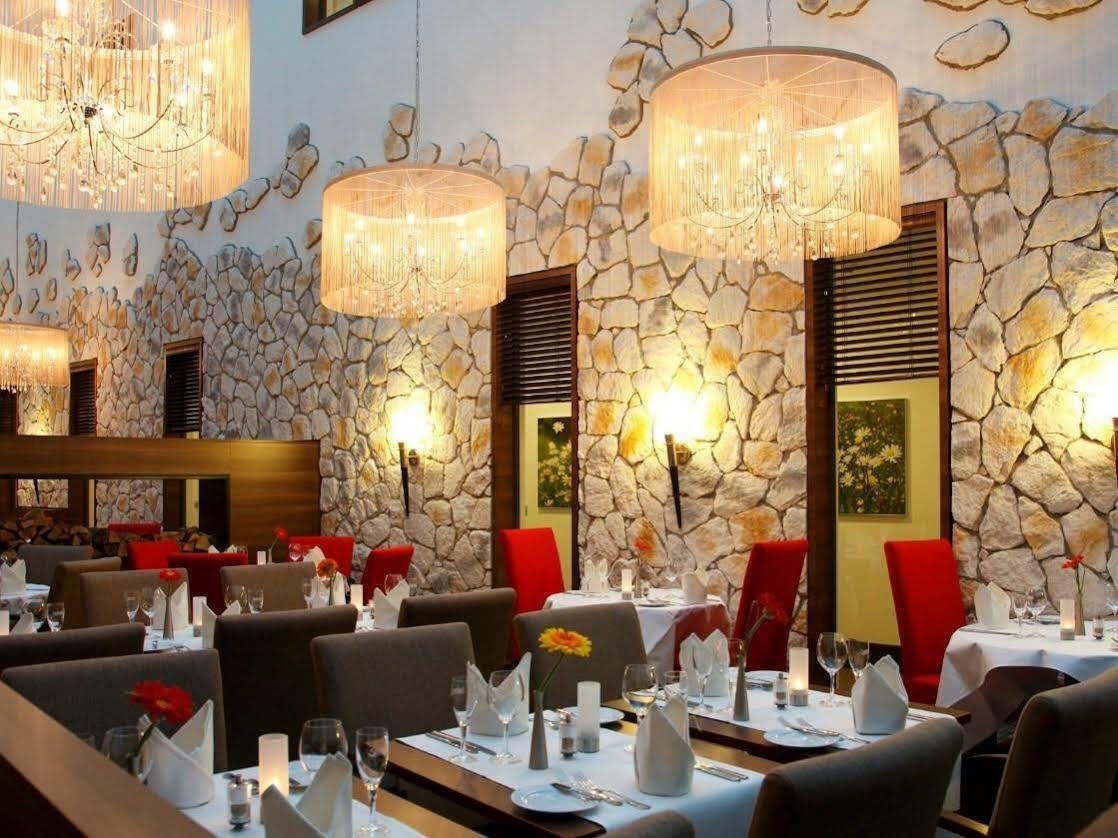H4 Hotel